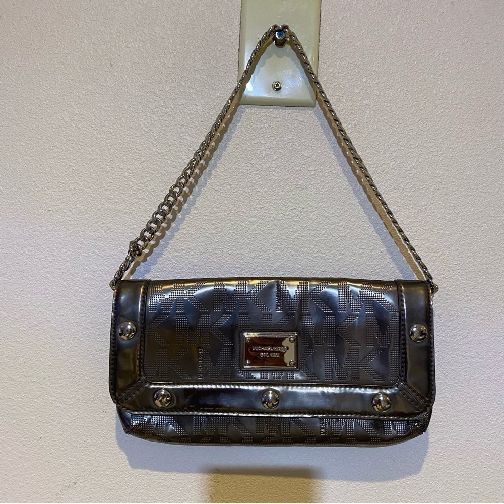 Michael Kors DELANCY DELANCEY Clutch Bag MK Sig Mirror Metallic Nickel